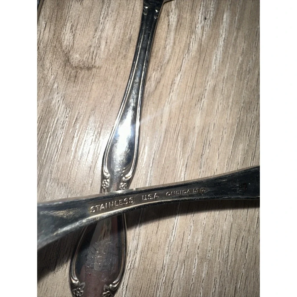ONEIDA USA STAINLESS FLATWARE BERKELEY SQUARE 6 OVAL‎ PLACE SOUP SPOONS 6 3/4